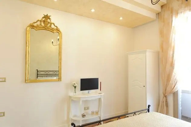 Deluxe Tek Büyük Yataklı Oda, Balkon, Şehir Manzaralı (Francesco I)