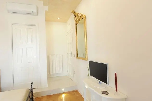 Deluxe Tek Büyük Yataklı Oda, Balkon, Şehir Manzaralı (Francesco I)