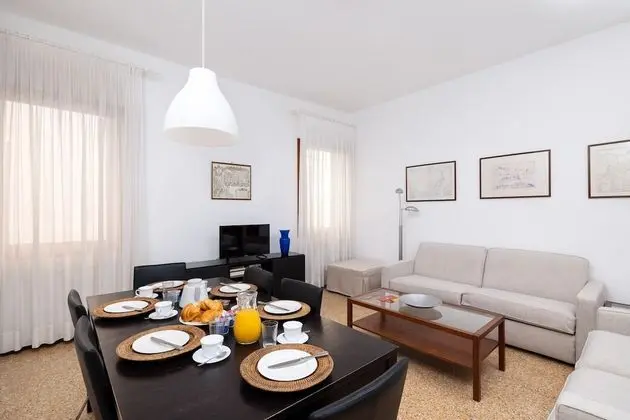 Apart Daire, 2 Yatak Odası, Sigara İçilmez