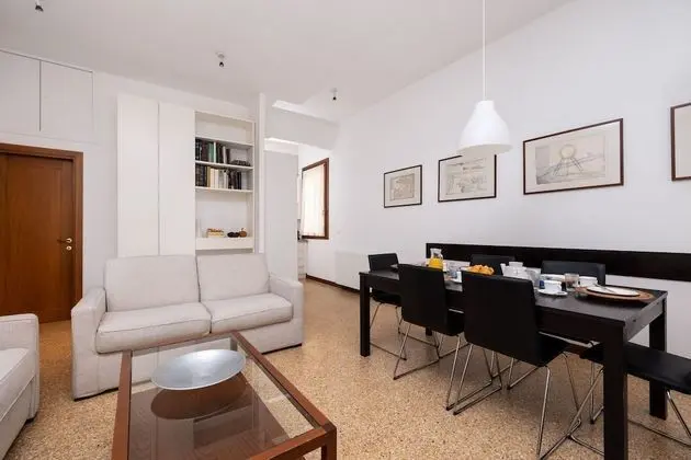 Apart Daire, 2 Yatak Odası, Sigara İçilmez