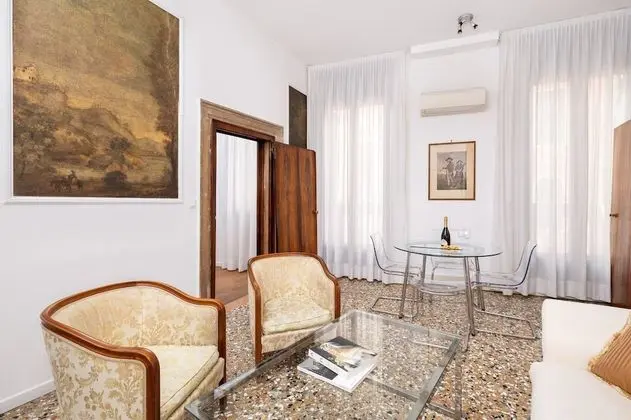 Apart Daire, 2 Yatak Odası, Sigara İçilmez