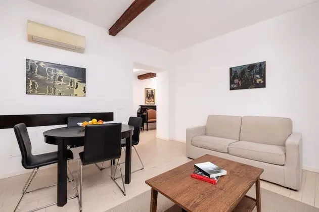 Family Apart Daire, Sigara İçilmez