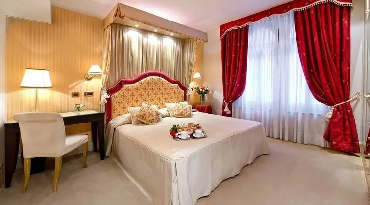 Superior Tek Büyük veya İki Ayrı Yataklı Oda