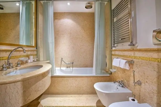 Superior Tek Büyük veya İki Ayrı Yataklı Oda