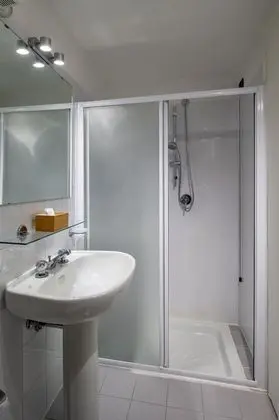 Tek Büyük veya İki Ayrı Yataklı Oda, 1 Yatak Odası