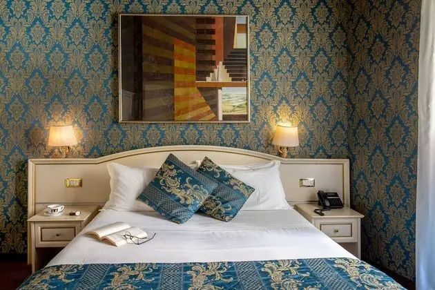 Economy Tek Büyük Yataklı Oda