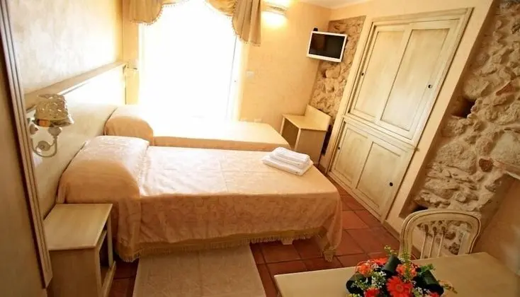 Deluxe Tek Büyük veya İki Ayrı Yataklı Oda, Balkon