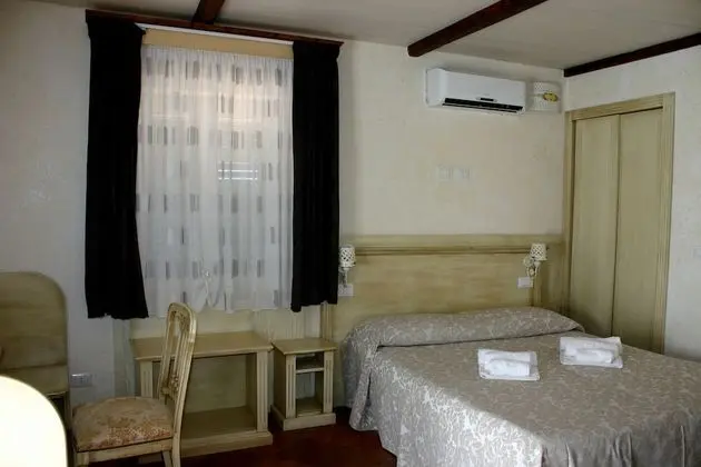 Deluxe Tek Büyük veya İki Ayrı Yataklı Oda, Balkon