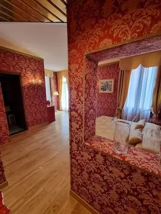 Junior Süit, Balkon, Kanal Manzaralı