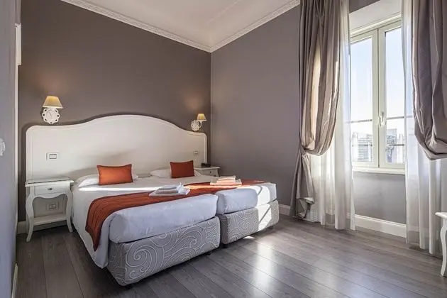 Standard Üç Kişilik Oda