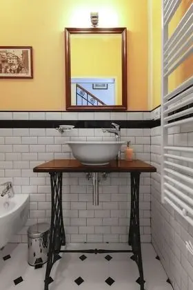 Premium Tek Büyük Yataklı Oda, Özel Banyo (External)