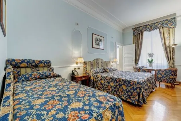 Junior Süit (3 adults)