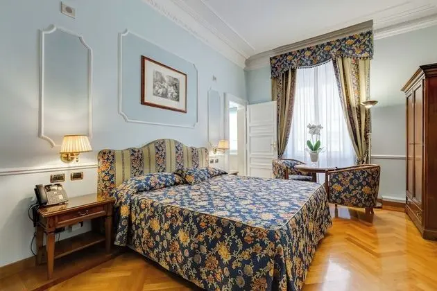 Junior Süit (3 adults)