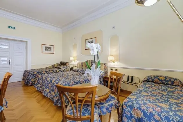 Superior Dört Kişilik Oda