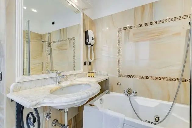 Superior Dört Kişilik Oda