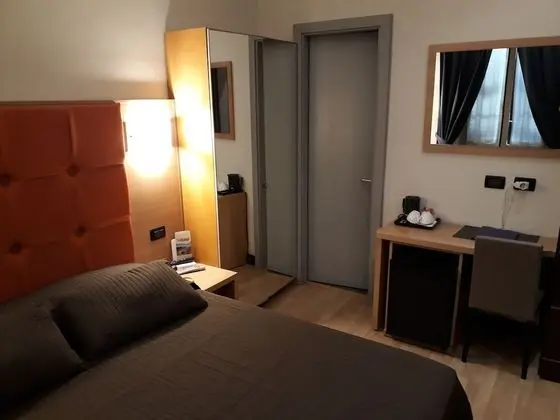 Tek Büyük Yataklı Oda