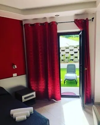 Tek Büyük Yataklı Oda, Bahçe Manzaralı