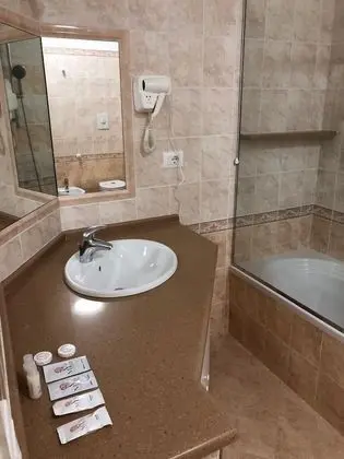 Üç Kişilik Oda, Bahçe Manzaralı