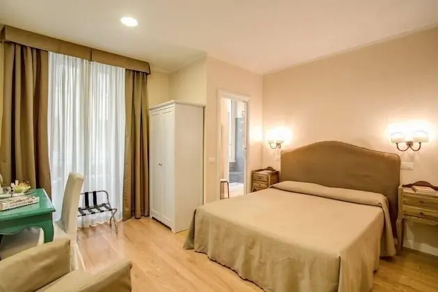 Classic Tek Büyük veya İki Ayrı Yataklı Oda