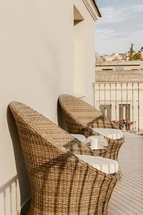 Süit, Balkon