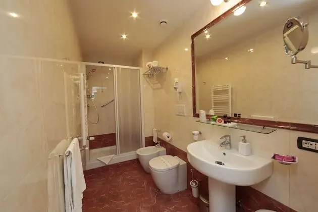 Family Oda, Bağlantılı Odalar