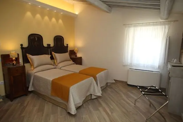 Family Oda, Bağlantılı Odalar