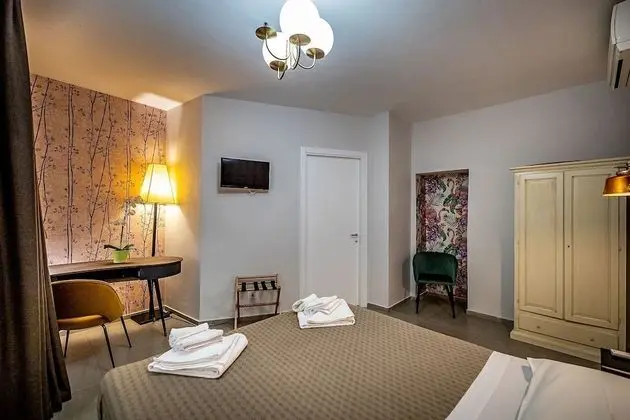 Standard Tek Büyük Yataklı Oda