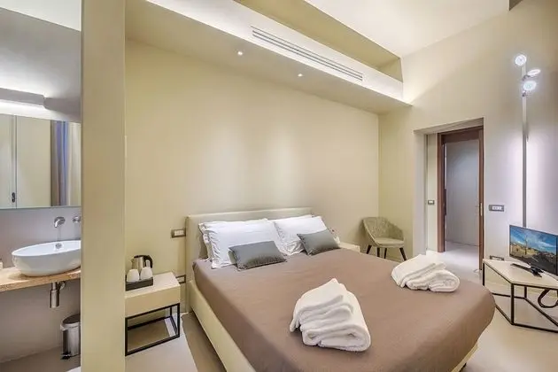 Luxury Tek Büyük Yataklı Oda