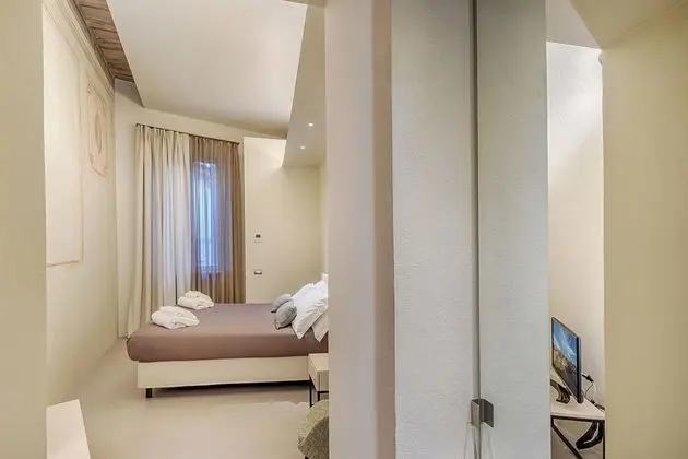 Luxury Tek Büyük Yataklı Oda