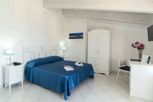 Tek Büyük Yataklı Oda, Balkon, Deniz Manzaralı