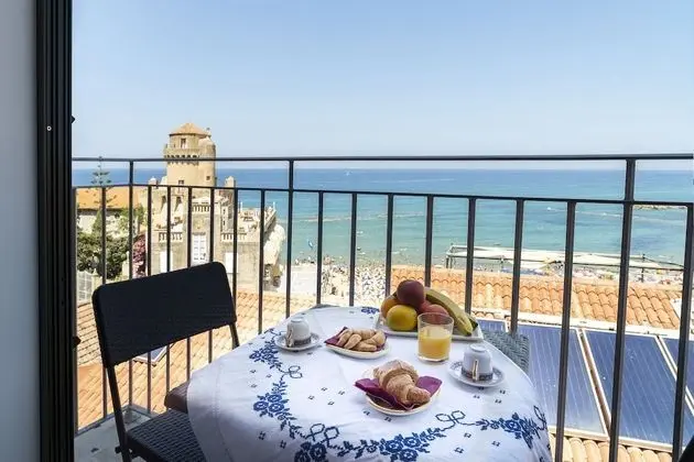 Tek Büyük Yataklı Oda, Balkon, Deniz Manzaralı