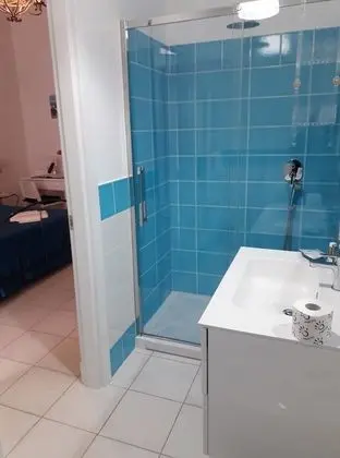 Üç Kişilik Oda