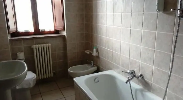 Üç Kişilik Oda