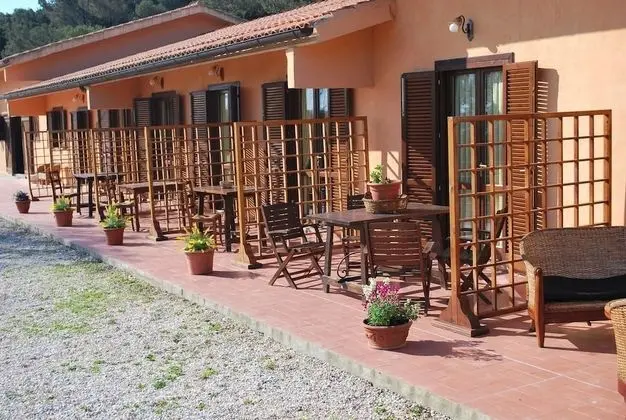 Apart Daire, Veranda