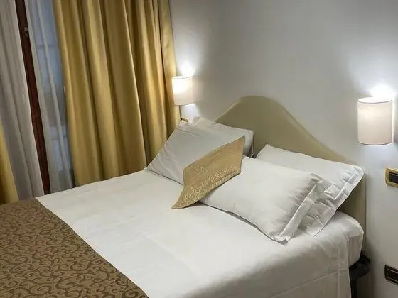 Economy Tek Büyük Yataklı Oda, 1 Büyük (Queen) Boy Yatak