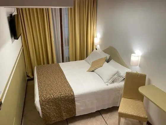 Economy Tek Büyük Yataklı Oda, 1 Büyük (Queen) Boy Yatak