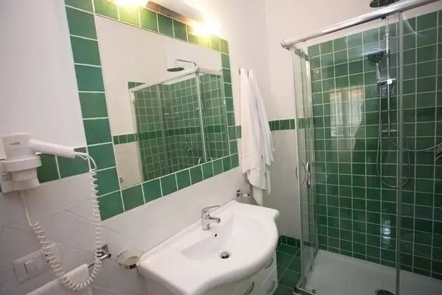 Süit, Sigara İçilmez, Balkon