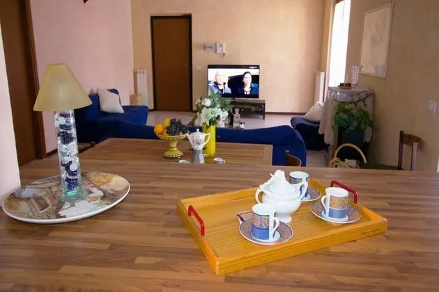 Family Apart Daire, Birden Çok Yatak, 2 Banyolu, Bahçeli (Residenza Girasole)