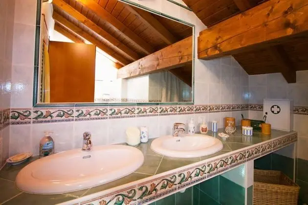 Family Apart Daire, Birden Çok Yatak, 2 Banyolu, Bahçeli (Residenza Girasole)