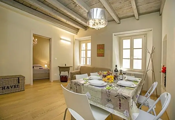 Family Apart Daire, Birden Çok Yatak (Residenza Il Cavaliere del Lago)