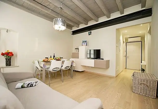 Family Apart Daire, Birden Çok Yatak (Residenza Il Cavaliere del Lago)