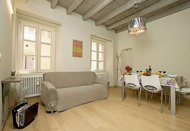 Family Apart Daire, Birden Çok Yatak (Residenza Il Cavaliere del Lago)