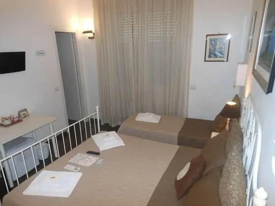 Deluxe Üç Kişilik Oda, Özel Banyo