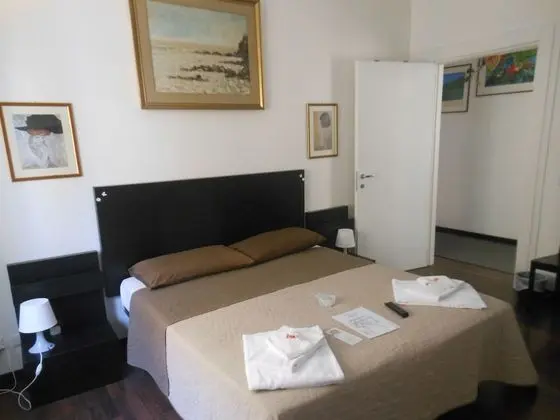 Tek Büyük Yataklı Oda, Ortak Banyo