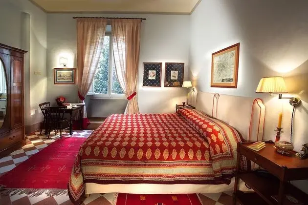 Classic Tek Büyük veya İki Ayrı Yataklı Oda