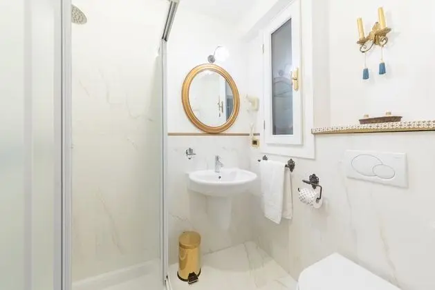 Deluxe Üç Kişilik Oda