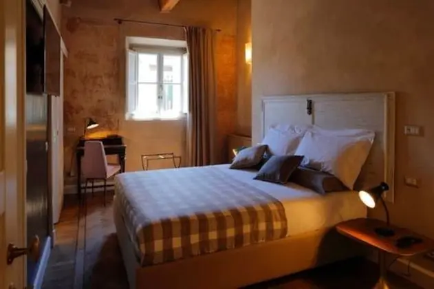 Classic Tek Büyük Yataklı Oda