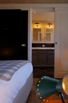 Classic Tek Büyük Yataklı Oda