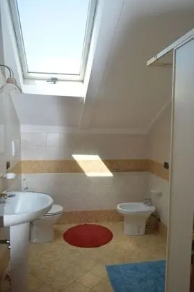 Tek Büyük Yataklı Oda, 2 Tek Kişilik Yatak