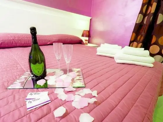 Deluxe Tek Büyük Yataklı Oda, Balkon, Deniz Manzaralı